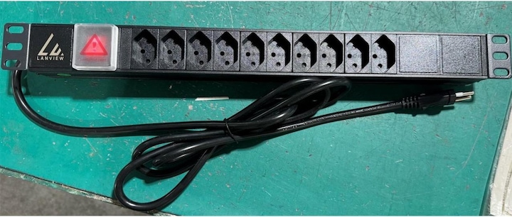 Lanview 19" rack mount power strip