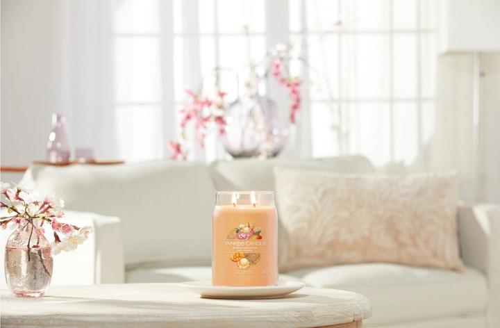 Actual product image Yankee Candle Mango Ice Cream (567 g)