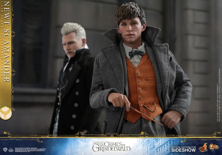 Actual product image Hot Toys Fantastic Beasts 2 "Newt Scamander" 1/6 Scale Figure