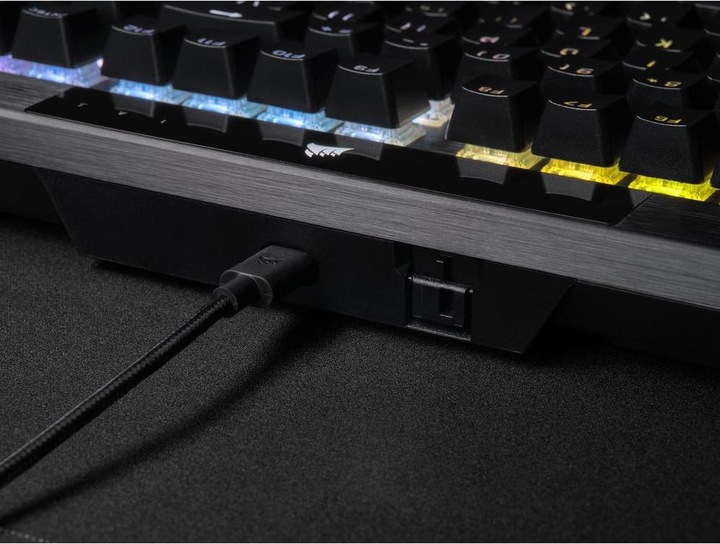 Produktbild Corsair K70 RGB Pro (DE, Kabelgebunden)