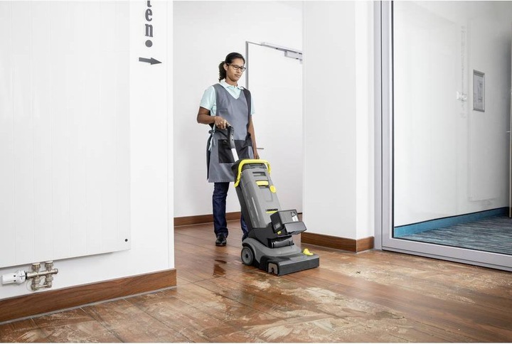 Actual product image Kärcher Professional BR 30/4 C Bp