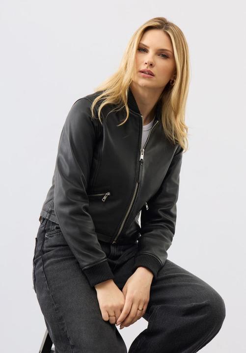 Actual product image Bolongaro Trevor Darcie Bomber (M)