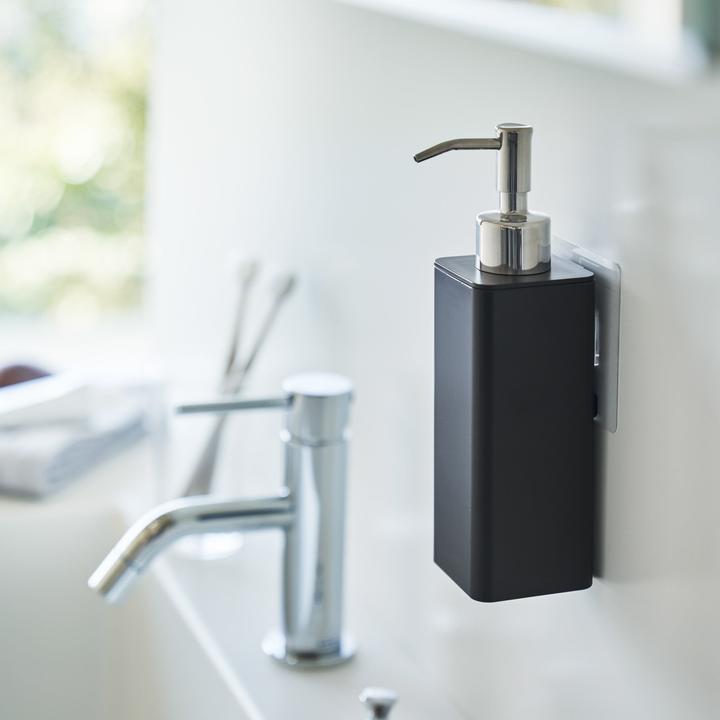 Image du produit Yamazaki Distributeur de savon à crochet adhésif TOWER