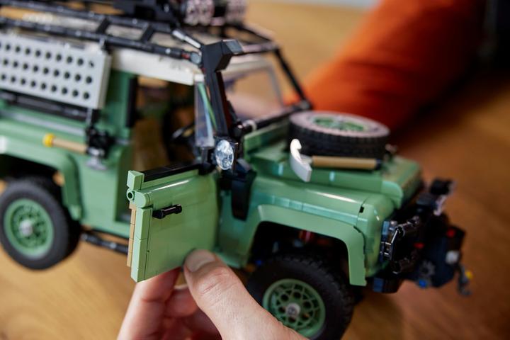 Image du produit LEGO Icons Klassischer Land Rover Defender 90 10317 (10317, LEGO Icons, LEGO difficiles à trouver)