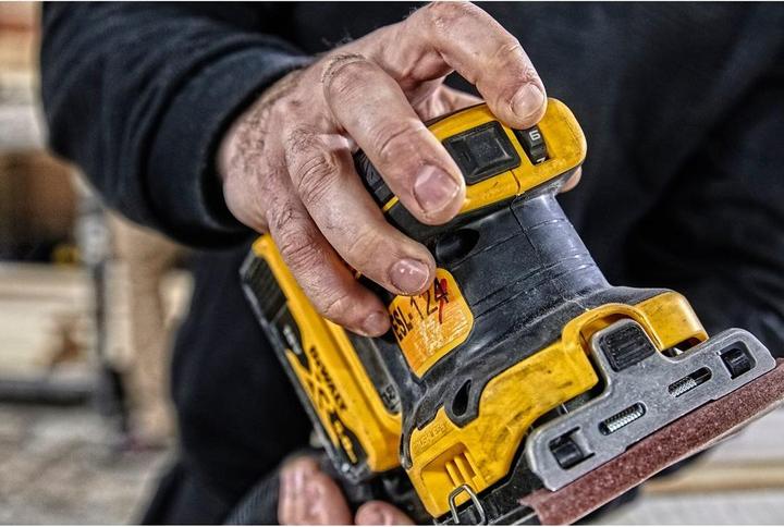 Produktbild DeWalt Hobelschleifer DCW200N 18V ohne Akku und Ladegerät