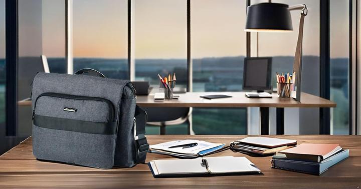 Actual product image Lightpak Notebook shoulder bag "WALKER", polyester, gray adjustable, padded shoulder strap, carrying handle (13")