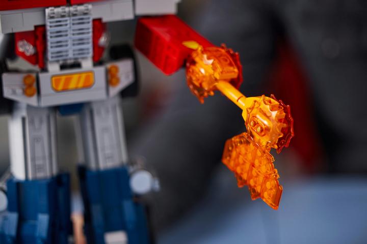 Immagine prodotto LEGO Optimus Prime (10302, LEGO Icons, Set LEGO rari)