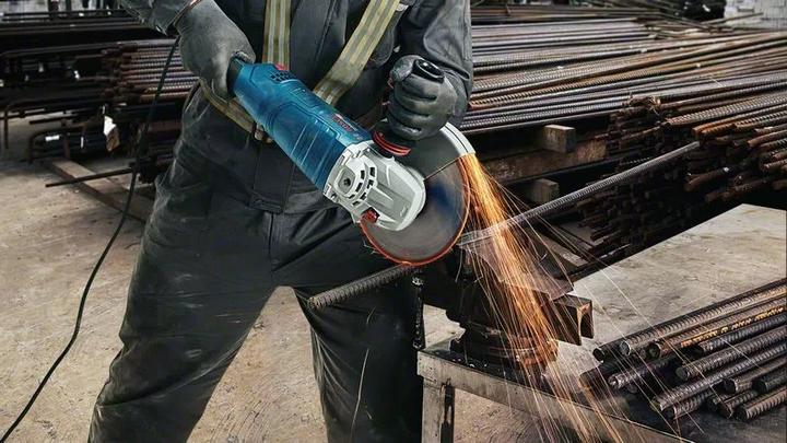 Image du produit Bosch Professional GWS 24-230 JZ (230 mm)
