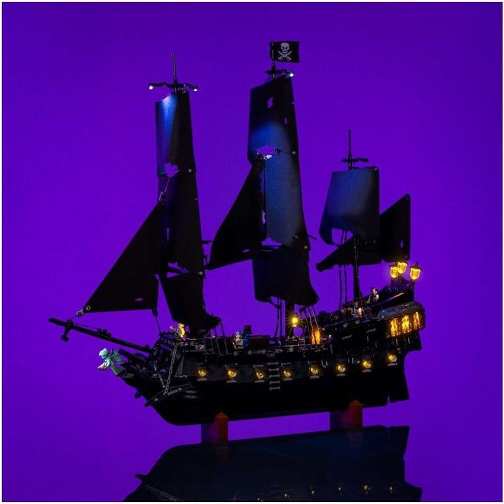 Light my bricks LMB 2.0 Kit di illuminazione a LED per LEGO® 10365 Nave pirata del Capitano Jack Sparrow
