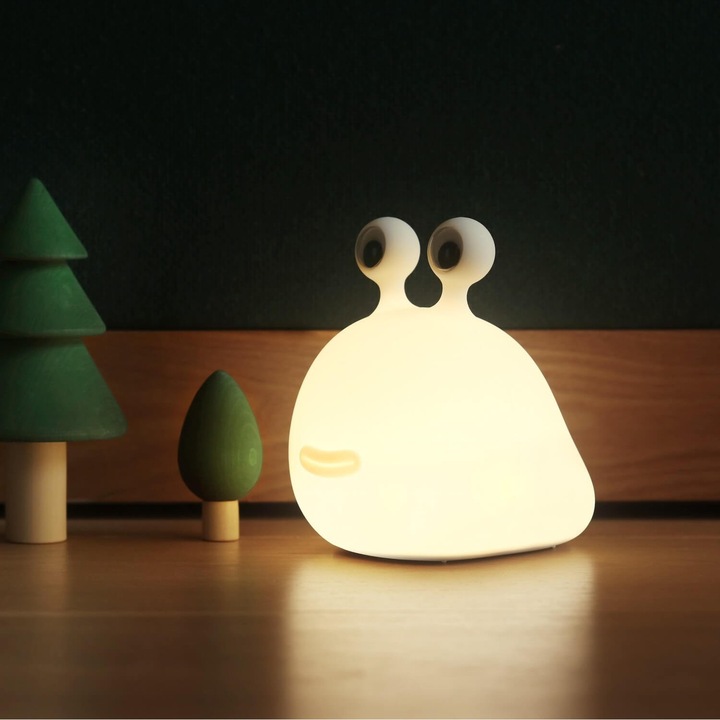 Actual product image Mega Light Momo Moon