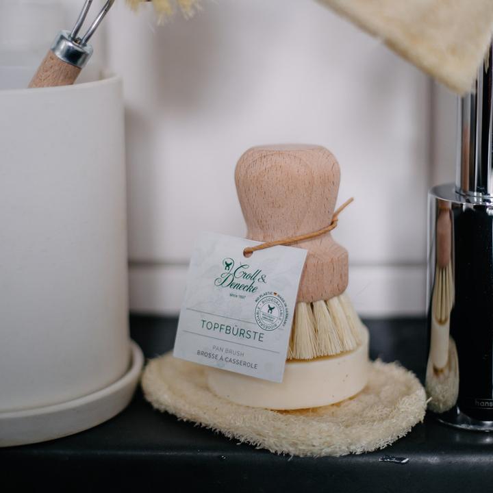 Actual product image Croll & Denecke cup brush