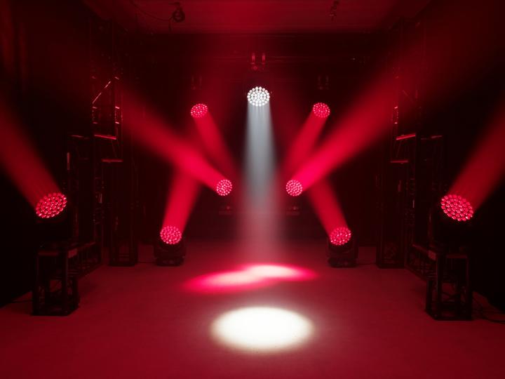 Image du produit Eurolite LED TMH-W555 Tête mobile Wash Zoom (Set)