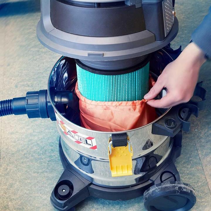 Actual product image Vacmaster VK 1620 SWC Commercial Line (Wet dry vacuum cleaner)