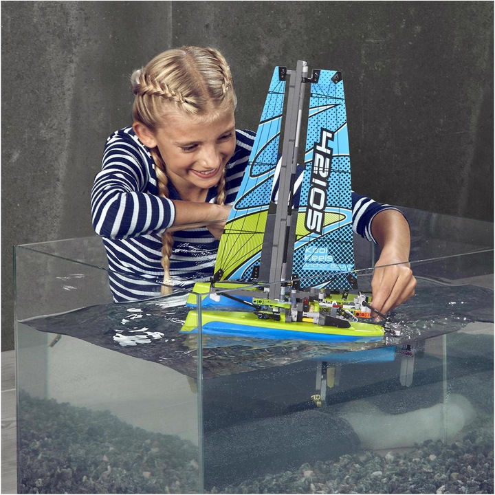 Image du produit LEGO Technique : Catamaran (42105, LEGO Technic, LEGO DC)