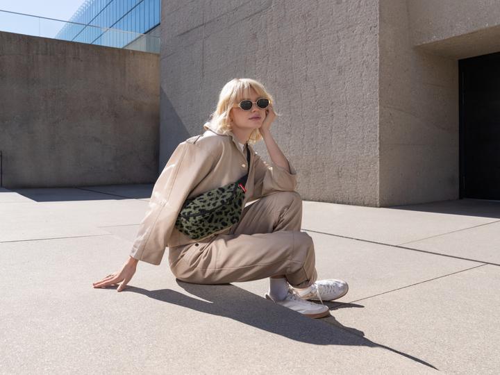 Produktbild reisenthel beltbag teddy leo olive