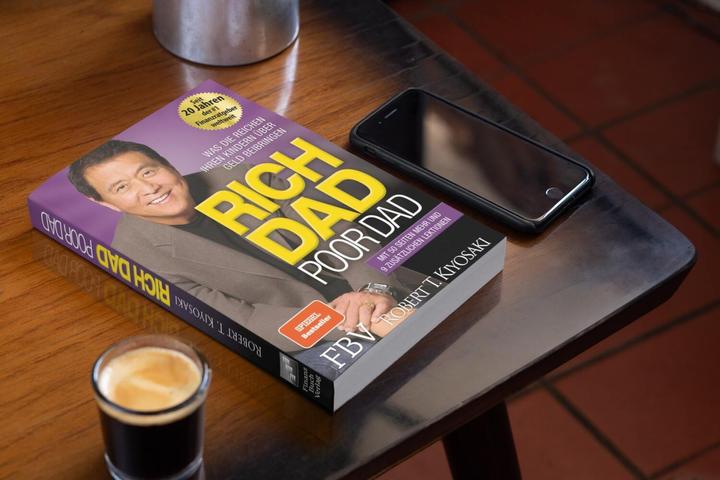 Produktbild Rich Dad Poor Dad (Deutsch, Robert T. Kiyosaki, 2014)