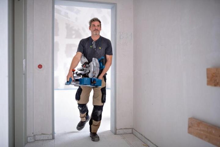 Immagine prodotto Bosch Professional Scie pendulaire à onglet à accu Click+Go GCM 18V-216 D BITURBO