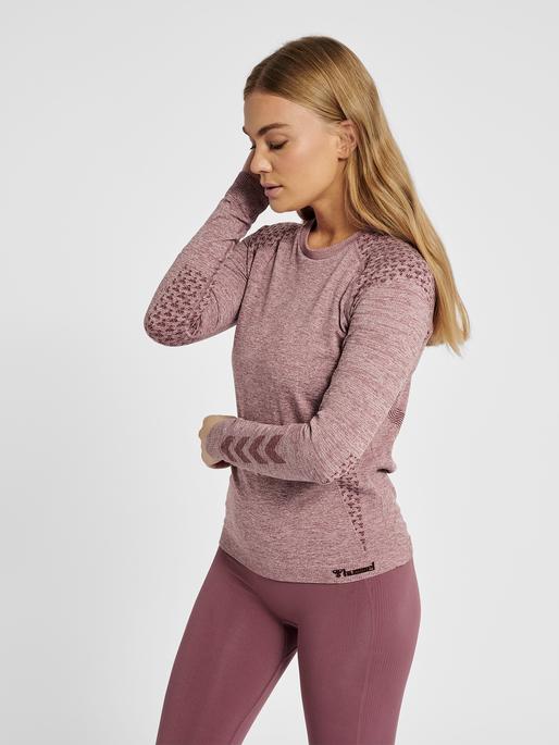 Actual product image hummel Ci Seamless T-Shirt L/S (XS)