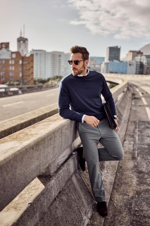 Produktbild JP1880 Pullover, leichter Feinstrick, Badge, Rundhalsausschnitt (4XL)