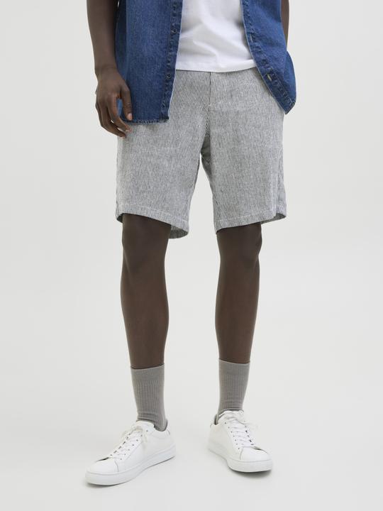 Actual product image Jack & Jones Tapered Fit Shorts Shorts (XS)