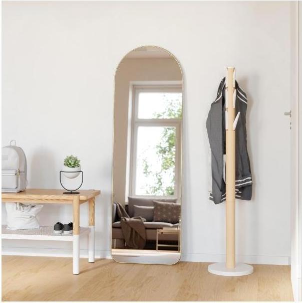 Actual product image Umbra Hubba (58 x 13 x 166 cm)