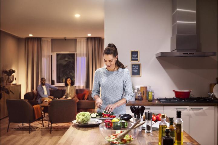 Actual product image Philips Hue White Starter Set (E27, 9.50 W, 1055 lm, 3 x, F)