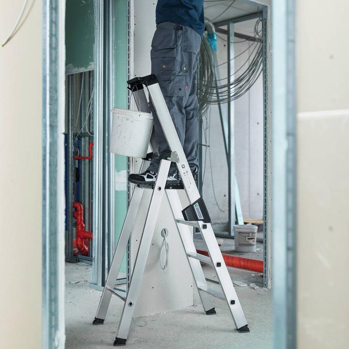 Actual product image Munk Stepladder with steps, single-sided access 9 steps (Stepladder)
