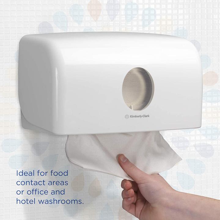 Actual product image Kleenex Ultra folded towels