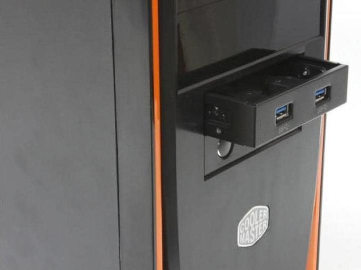 Actual product image Cooler Master Bezel USB 3.0 3.5 inch bracket