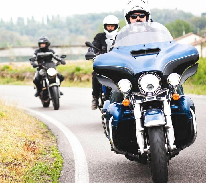 Actual product image Midland BTX2 Pro S motorbike intercom 1200 m Black, Blue (Set of 2)