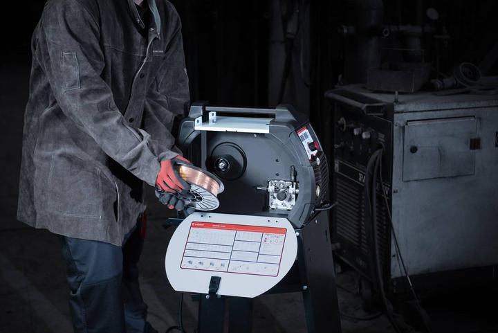 Produktbild Stamos Welbach 4in1 KOMBI Schweissgerät - MIG/MAG WIG E-Hand MMA FCAW IGBT Digital 200 A