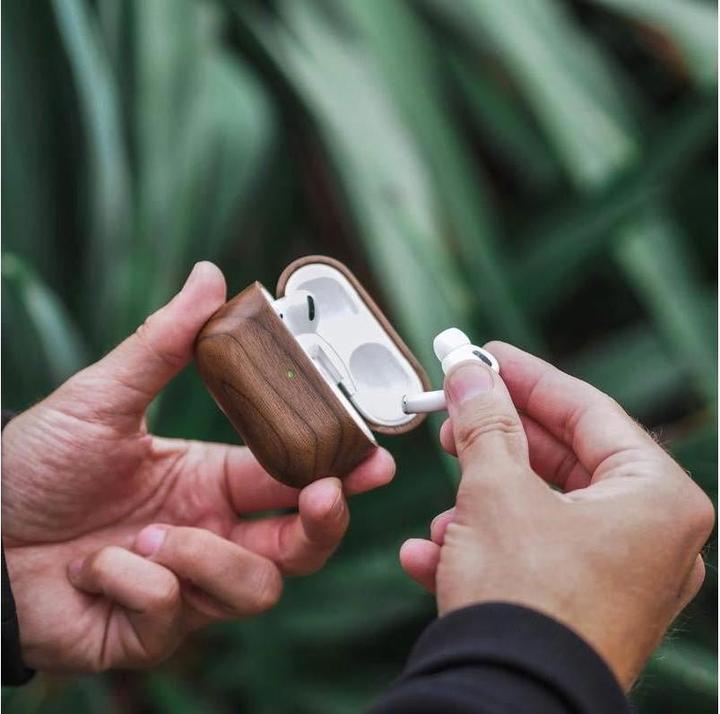 Produktbild Woodcessories AirPods Case Wood (Kopfhörer Hülle)