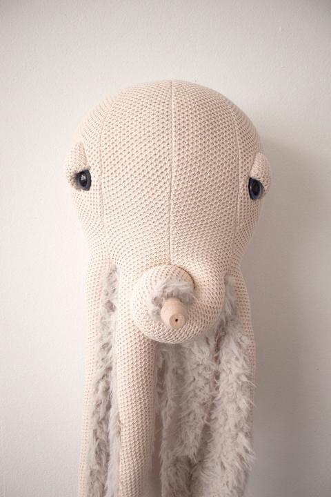 Actual product image BigStuffed Mama Octopus Large (85 cm)