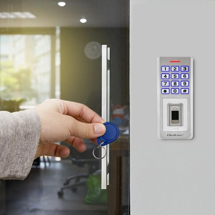 Actual product image Qoltec N--QOLTEC 52447 Code lock OBERON with (Bluetooth, Electronic numerical code, Fingerprint, Key card)