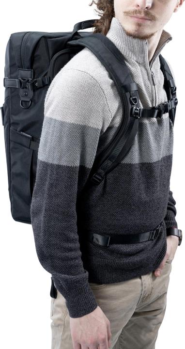 Actual product image Vanguard VEO SELECT49 BK Backpack black (Photo backpack, 18 l)