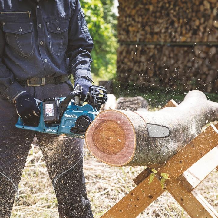 Actual product image Makita DUC353Z (Battery chain saw)