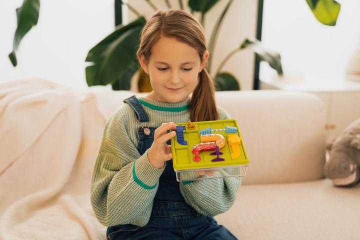 Actual product image Smart Games Smart Dog (Italian, Swiss German, German, English, French)