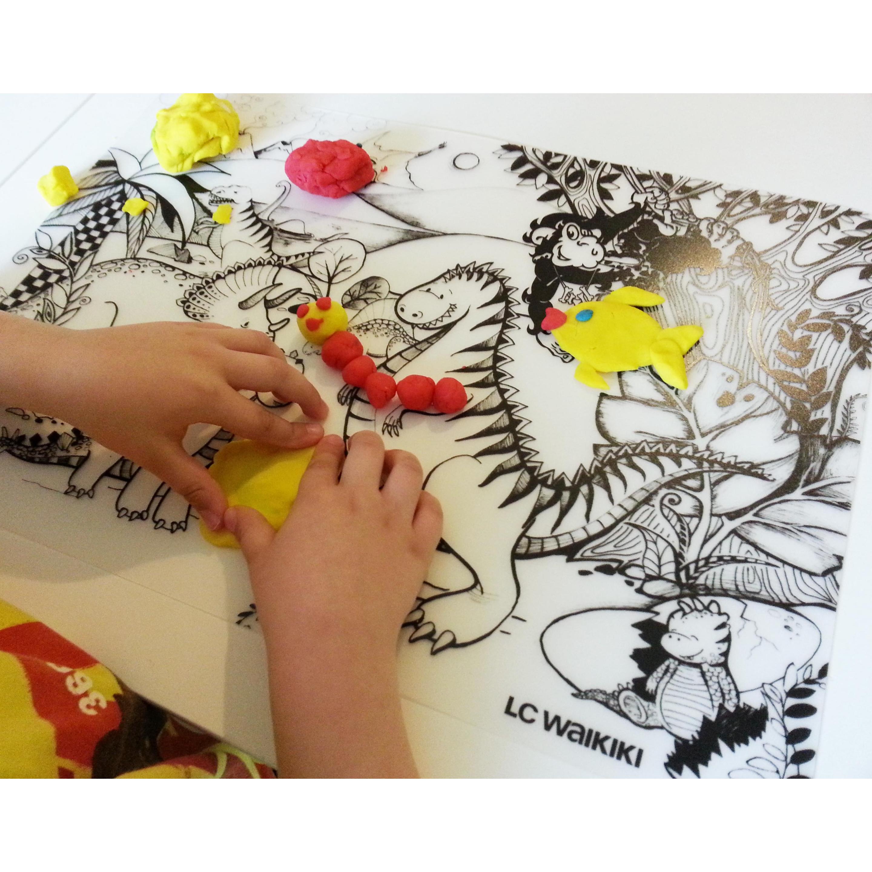 Thumbnail - Funny Mat, Unterlage, Abwaschbare Malmatte Jurazeit (48 x 33.5 cm)