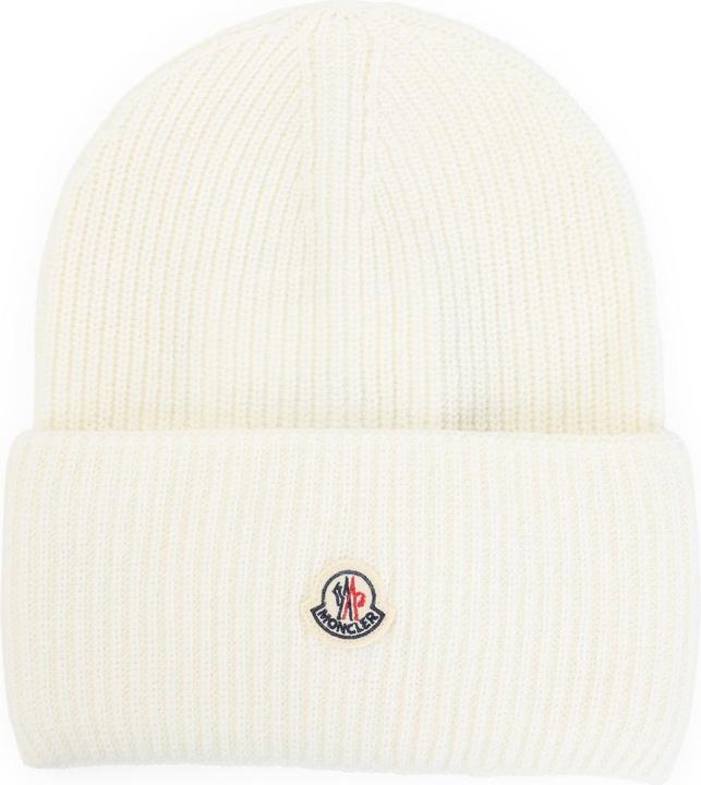 Actual product image Moncler K20933B00032.M1241
