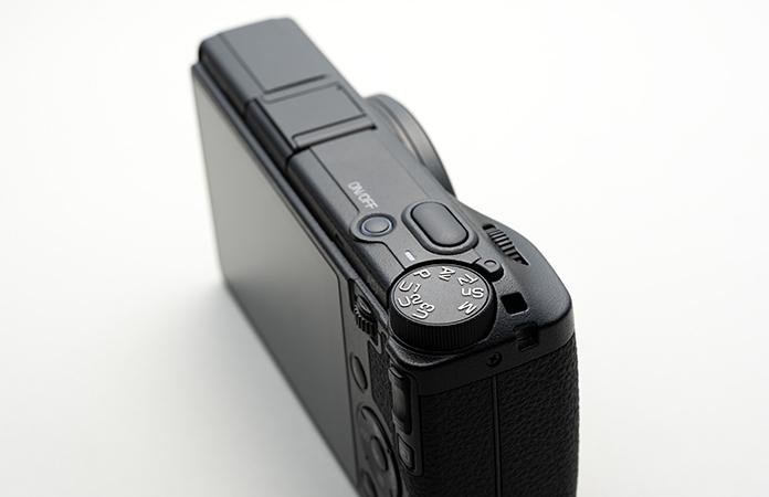 Image du produit RICOH Gr Iv (18,3mm, 25.74 Mpx, APS-C / DX)