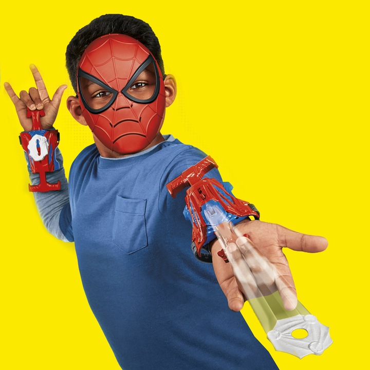 Actual product image Hasbro Spider-Man Web Slinging Armour Set