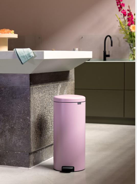 Image du produit Brabantia Treteimer NewIcon 30 l, Lilac Pink (30 l)