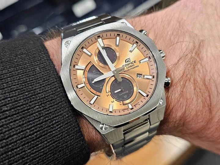 Produktbild Casio Premium (Analoguhr, Chronograph, 49 mm)