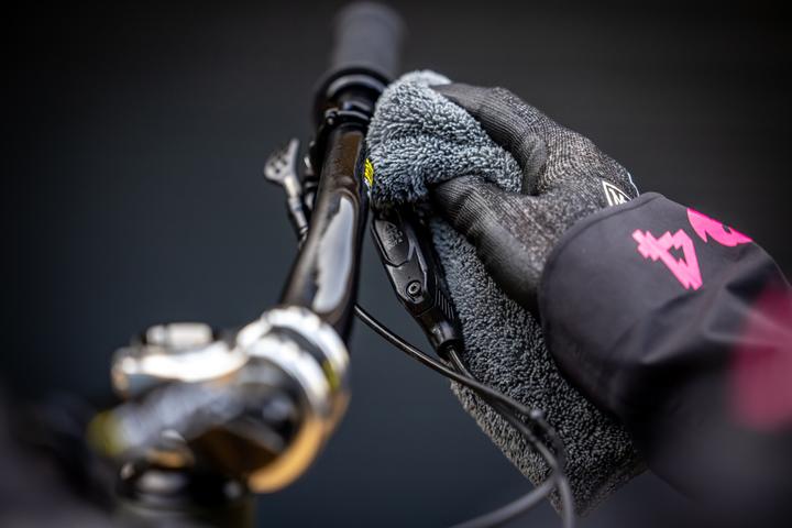 Actual product image Muc-Off Bike Protect 500ml (500 ml, Universal Lubricant, Care set)
