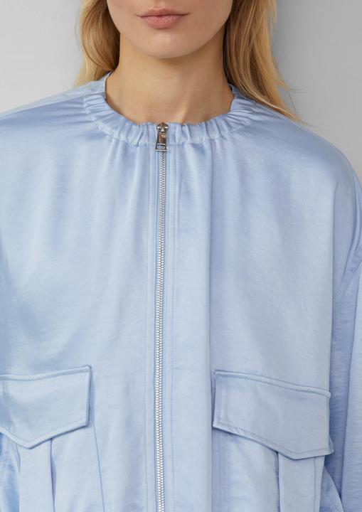 Actual product image S.Oliver Indoor-Jacke Satin-Blouson mit aufgesetzten Taschen und elastischem Saum (44)