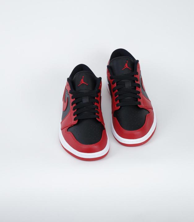 Image du produit Nike Chaussures Air Jordan 1 Low (42)