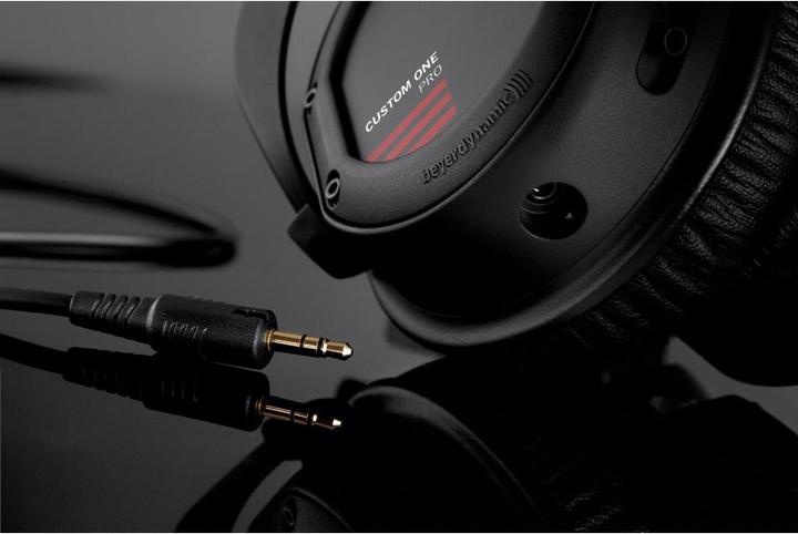 Actual product image Beyerdynamic Custom One Pro Plus (Cable)