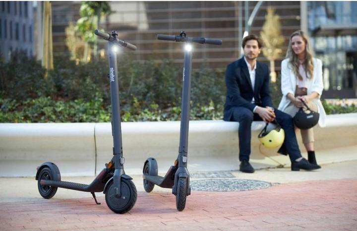Immagine prodotto Segway-Ninebot Kick Scooter E22E (20 km/h, 22 km, 300 W)