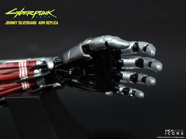 Produktbild Neamedia Cyberpunk 2077: Johnny Silverhand Arm Replica