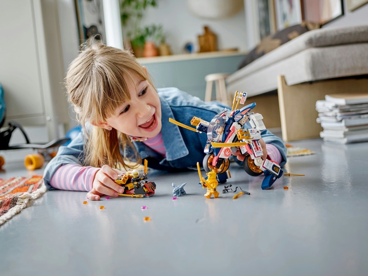 Actual product image LEGO Ninjago Sora's Mech transforms into a racing bike (71792). (71792, LEGO Ninjago)
